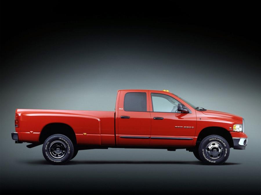  Dodge Ram 3500 Quad Cab 2004 года  (фото 5 из 9)
